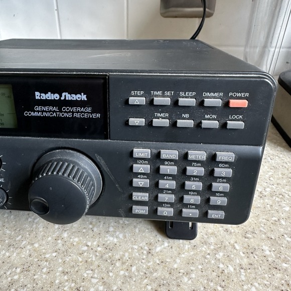 Radio Shack DX-394 Receiver Shortwave AM SSB Radio GREAT FOR BEGINNING LISTENER - Picture 3 of 8